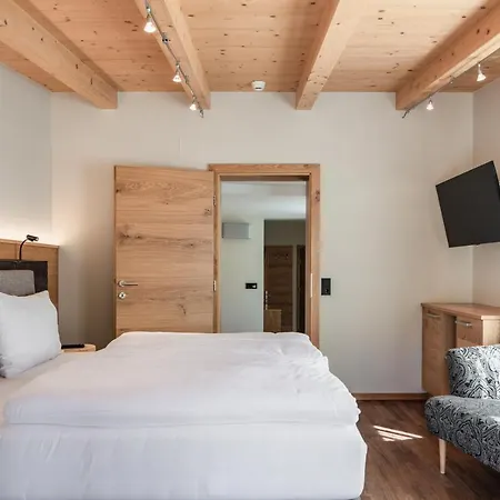 Salzburg Hotel 4*