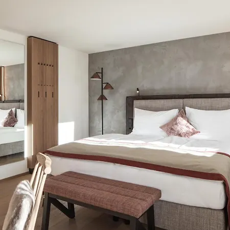 Salzburg Hotel 4*