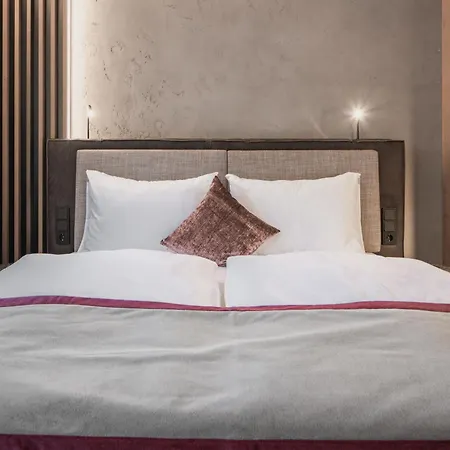 Salzburg Hotel 4*